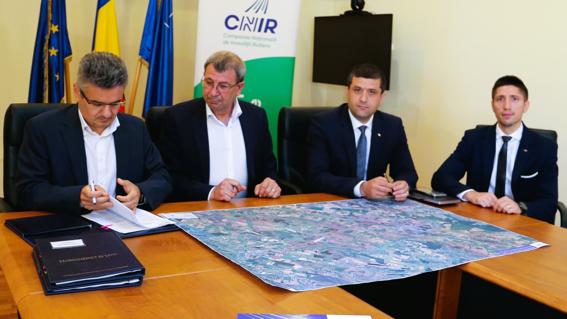 Ministrul Radu Miruță: A fost semnat primul contract din Transporturi finanțat prin SAFE pentru Autostrada Unirii A8